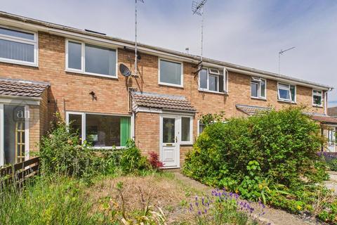 3 bed property, in Raynham Road, £240,000