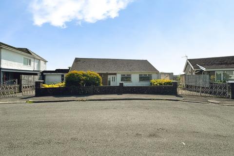 4 bed property, in Y Llest, £280,000