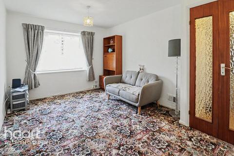 2 bed property, in Birchall Wood, £475,000