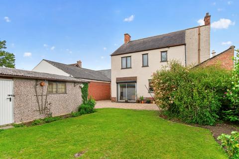 11 bed property, in Fulbridge Road, £315,000