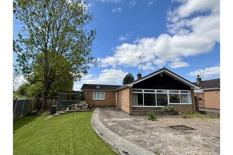 4 bed property, in Gorse Close, £325,000