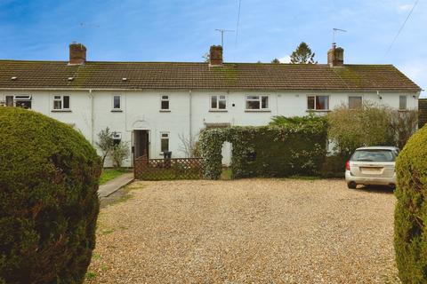 3 bed property, in Chalwell, £300,000