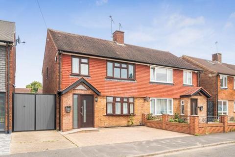 3 bed property, in Oxford Way, £530,000