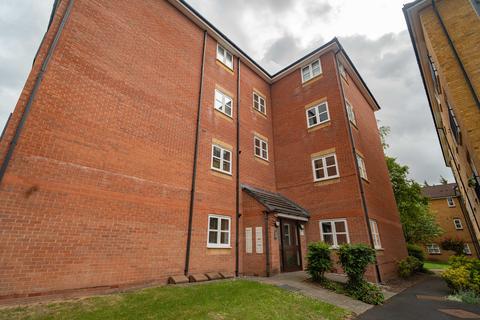 2 bed property, in Lentworth Court, £110,000