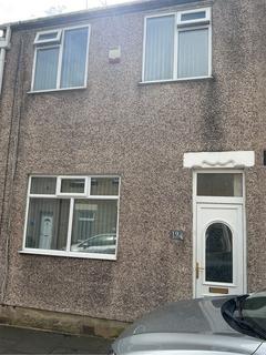 2 bed property, in South Street, £45,000