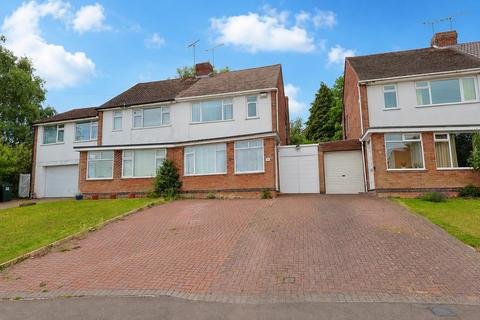 3 bed property, in Wellesbourne Road, £260,000
