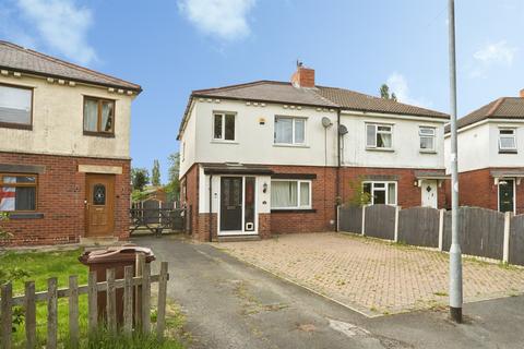 3 bed property, in Salmon Crescent, £350,000