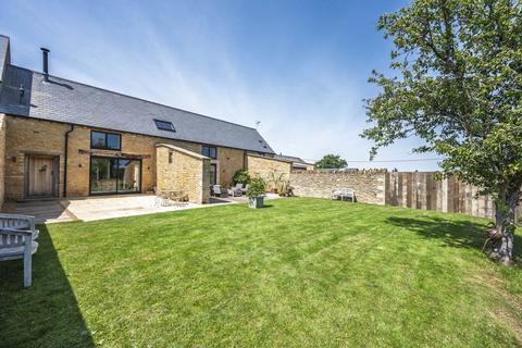 3 bed property, in Chapel Lane, £900,000
