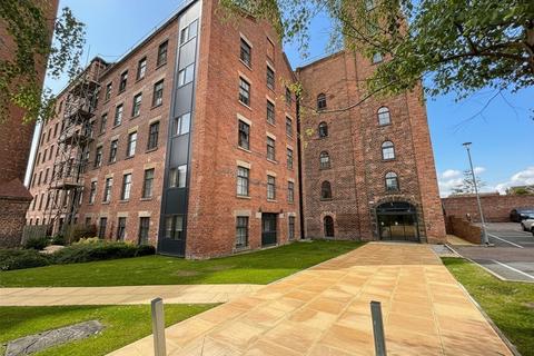 2 bed property, in Mill Lane, £100,800