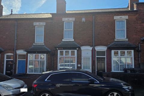 3 bed property, in 27 Nansen Road, £160,000
