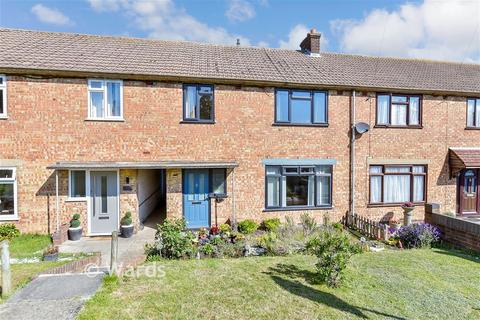 3 bed property, in The Fairway, £290,000