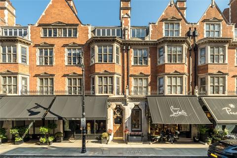 3 bed property, in Mount Street, £3,950,000