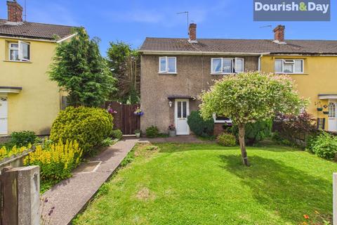 3 bed property, in Bagots Oak, £175,000