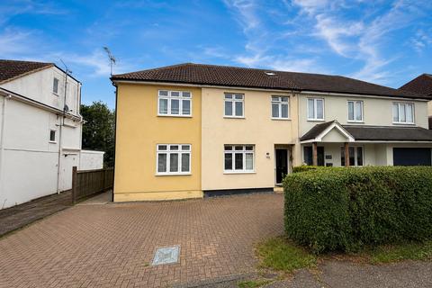 4 bed property, in The Rising, £650,000