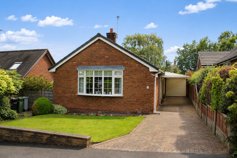2 bed property, in Alison Drive, £380,000