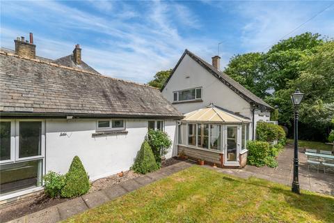 4 bed property, in Carlton Drive, £550,000
