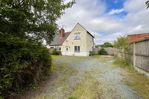 3 bed property, in Stockton Lane, £300,000