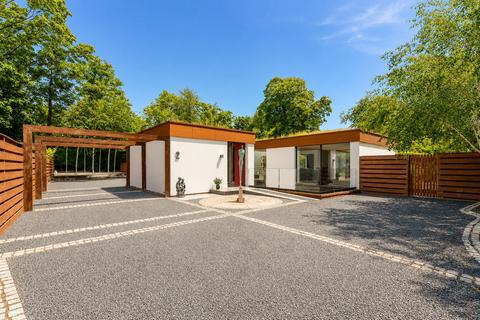 4 bed property, in Chattock Gardens, £1,650,000