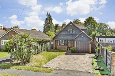 4 bed property, in Wolverton Gardens, £665,000