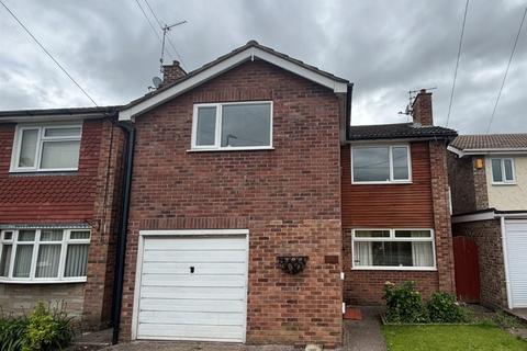 3 bed property, in Bowness Court, £250,000
