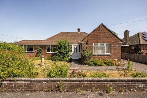 3 bed property, in Cary Close, £450,000