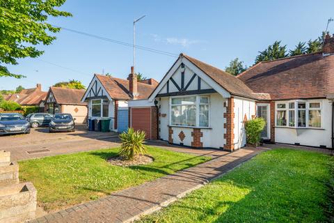 3 bed property, in Meadway, £665,000