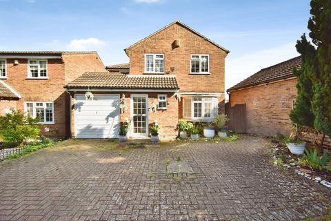 4 bed property, in Harvest Ridge, £530,000