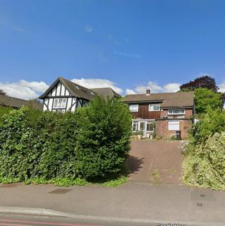 4 bed property, in Brighton Road, £780,000