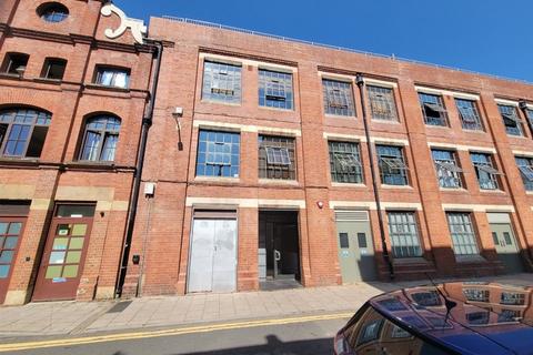 1 bed property, in Robert Street, £150,000