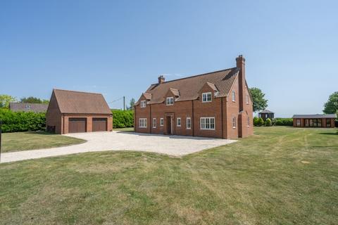4 bed property, in Taverham, £925,000