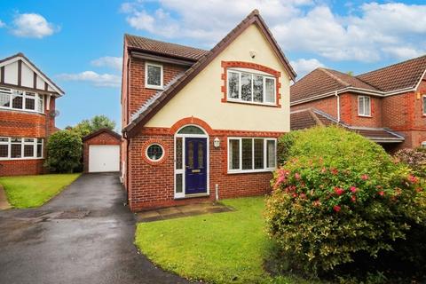 3 bed property, in Calverley Close, £325,000