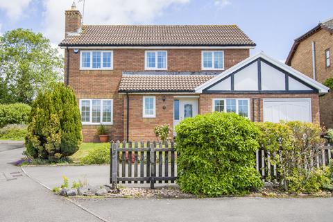 4 bed property, in Upper Cosmeston Farm, £599,950