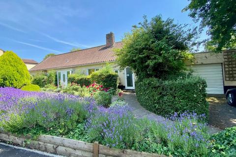 4 bed property, in The Downlands, £400,000