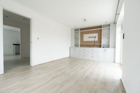 3 bed property, in Leighton Buzzard LU7, £425,000