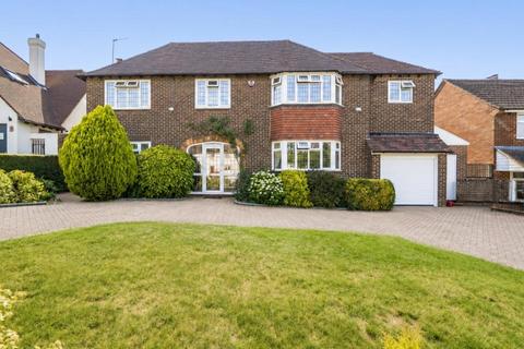 5 bed property, in Winchelsey Rise, £1,150,000