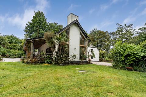 4 bed property, in Paddlelake, £950,000