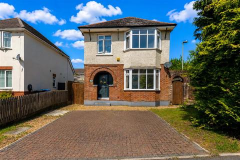 3 bed property, in Good Road, £385,000