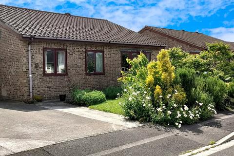 3 bed property, in Warwick Gardens, £335,000