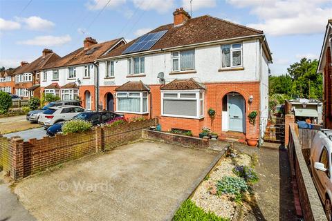 3 bed property, in New Hythe Lane, £310,000