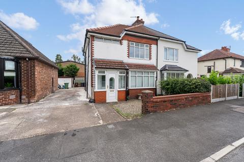 3 bed property, in Jean Avenue, £250,000