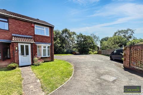 2 bed property, in Jedburgh Avenue, £215,000