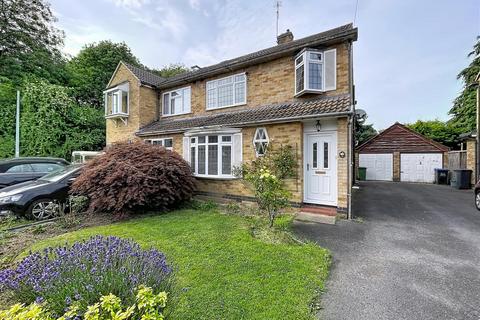 3 bed property, in Brooke Road, £435,000