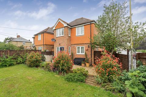 3 bed property, in Haslemere Road, £650,000