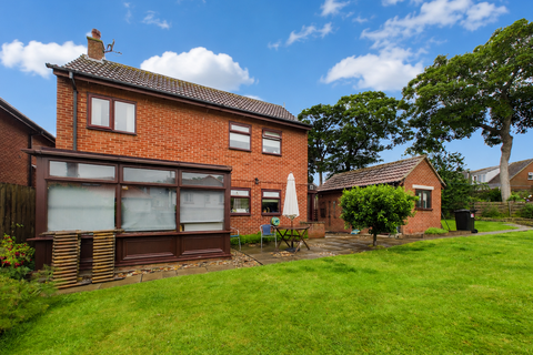 3 bed property, in Pannett Way, £265,000