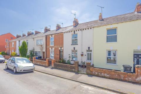 2 bed property, in 13 Portman Street, £200,000