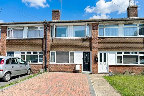 2 bed property, in North Court Close, £269,950
