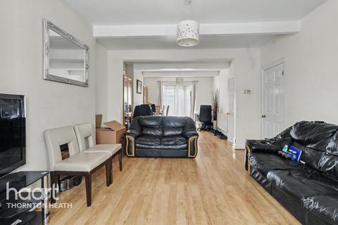 4 bed property, in Georgia Road, £625,000