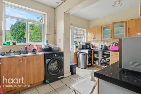 4 bed property, in Georgia Road, £625,000
