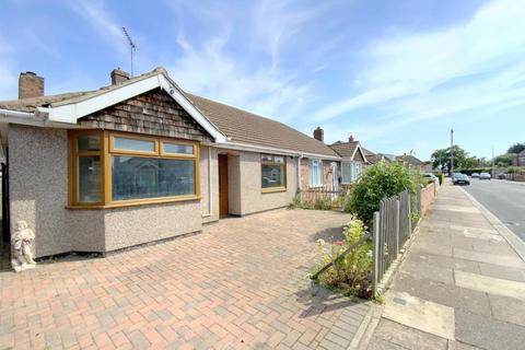 2 bed property, in Malvern Avenue, £130,000