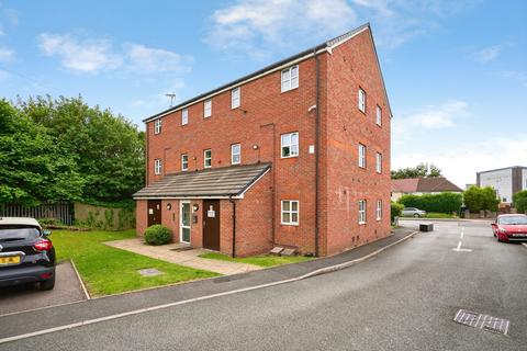 1 bed property, in Pendlebury Close, £90,000